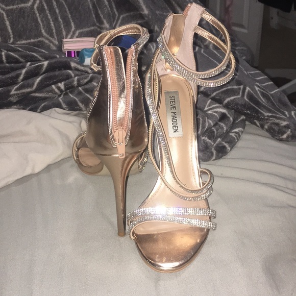 Steve Madden rose gold sparkly heels - Picture 4 of 4